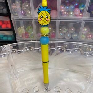 Pineapple-Themed Yellow and Blue Pen